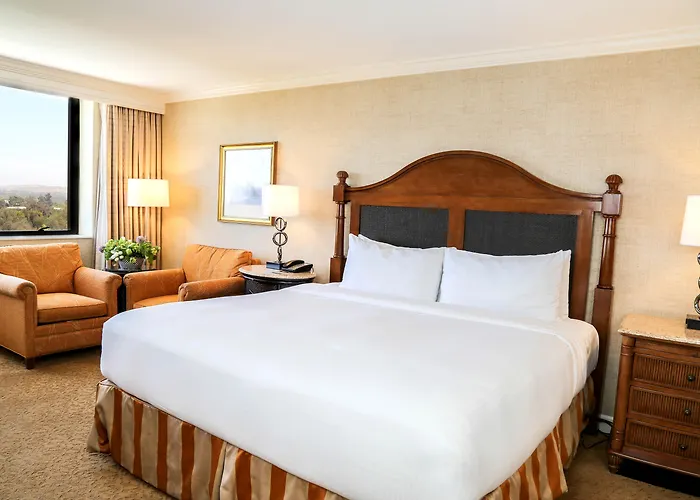 Hotel 4 estrelas: Renaissance Newport Beach Hotel