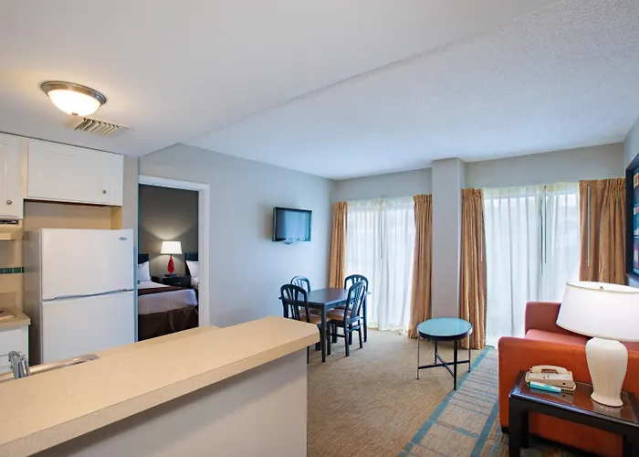 Hotel que aceita animais de estimação: Enclave Suites, A Staysky Hotel & Resort Near Universal