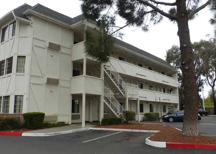 Beach Hotels Econo