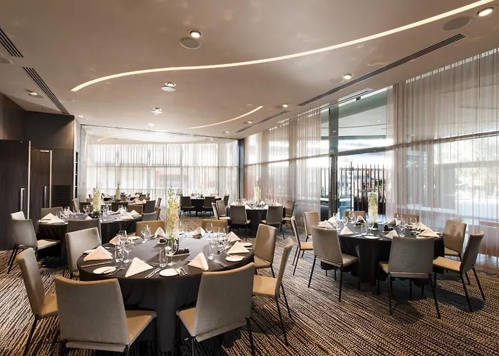 Boutique hotel only: Pan Pacific Melbourne