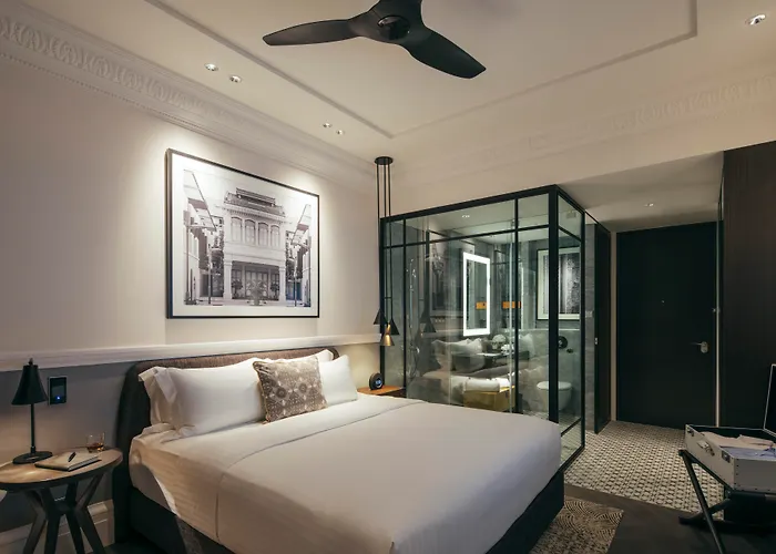 Dog friendly hotels Grand Park City Hall