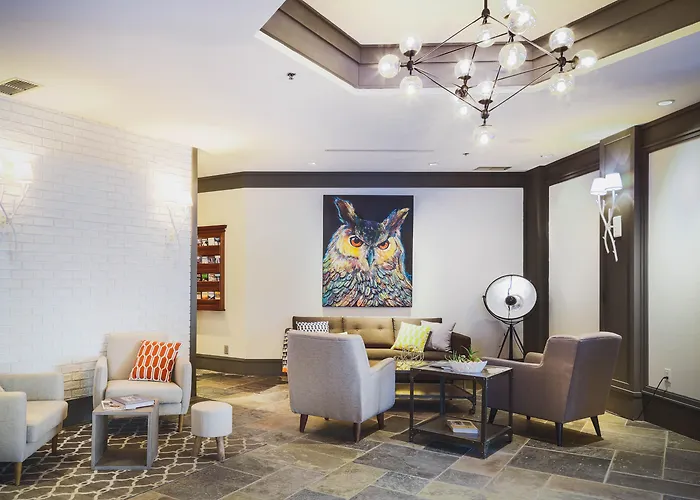 Hotel with pool: Summit Lodge Boutique Hotel By Paradox