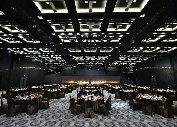 Ramada Plaza By Wyndham Jeju Ocean Front