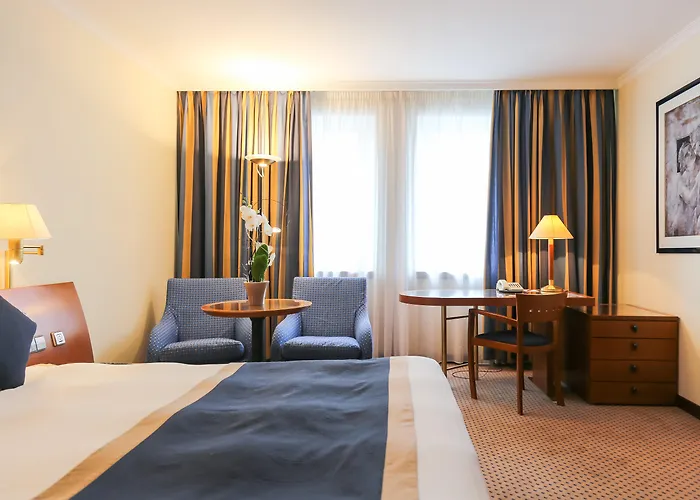 Le Royal s & Resorts