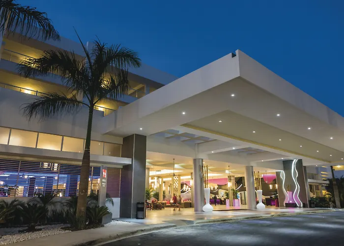  Riu Republica (Adults Only)
