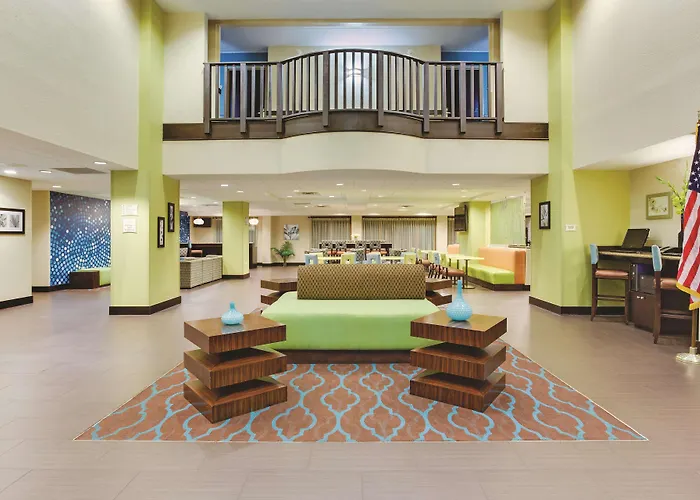 Comfort Inn & Suites Tampa North I-75