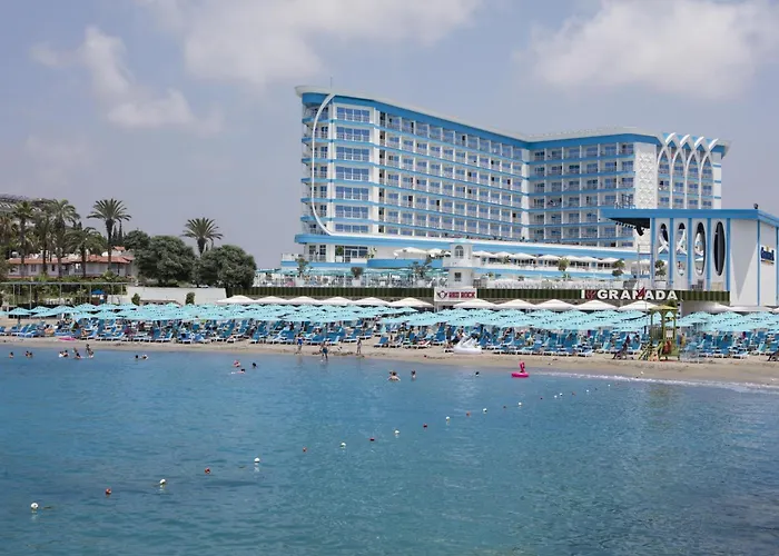  Granada Luxury Beach