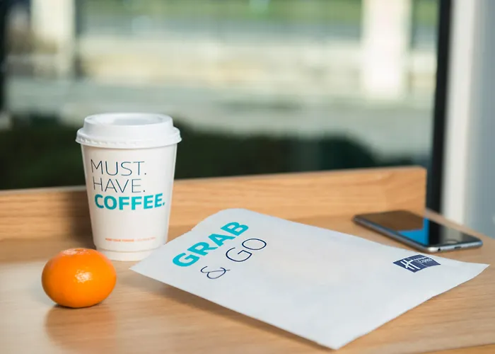 Pet Friendly hotel: Holiday Inn Express Newport By Ihg