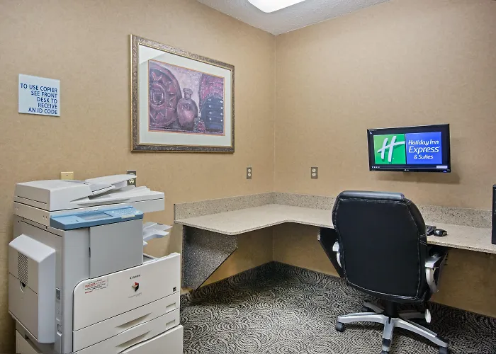 Central hotel: Holiday Inn Express Hotel & Suites Saskatoon By Ihg