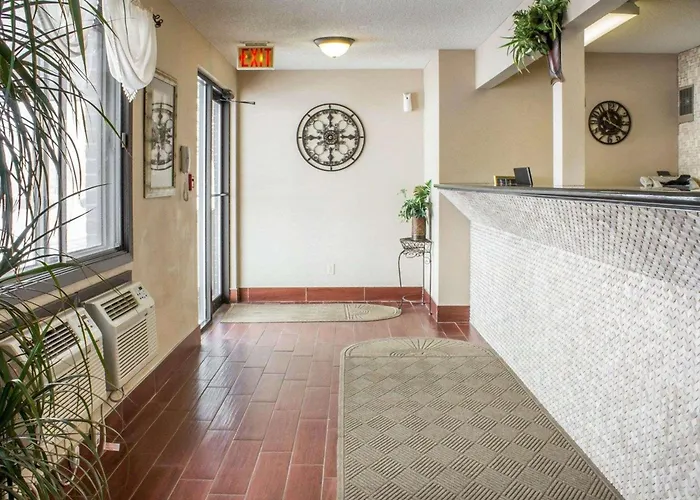 Cheap hotel: Econo Lodge Ames