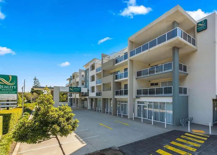 Quality Suites Pioneer Sands