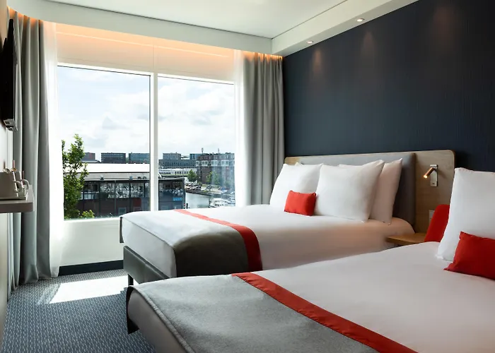 Holiday Inn Express - By Ihg