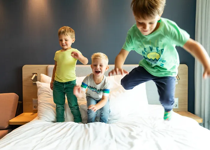 Holiday Inn Express - By Ihg
