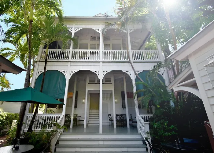Hotel with view: Simonton Court Historic Inn & Cottages