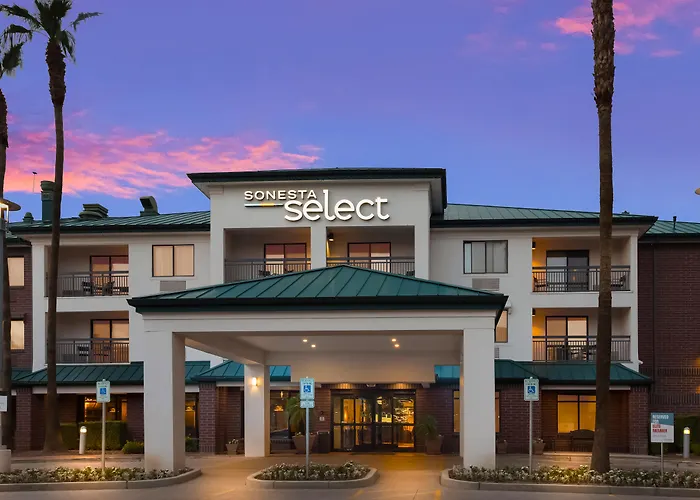 Beach hotel: Sonesta Select Tempe Downtown