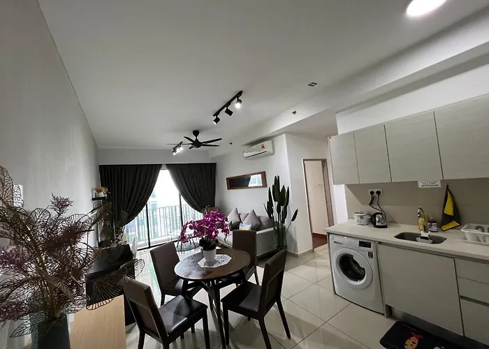 D'Gunduls Homestay Family Suite 2R 2B By Dgh I-City