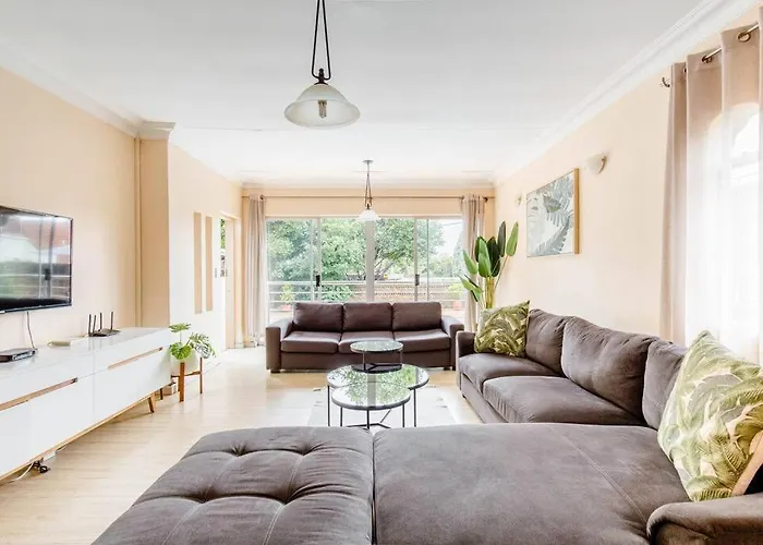 Spacious Menlyn Maine Villa