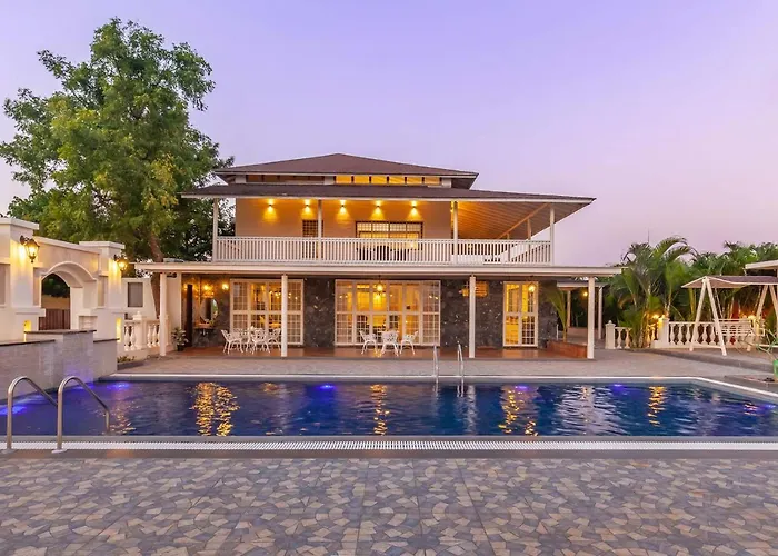 Stayvista'S Lake La Vie - Tranquil Lake-View Amidst Farmland With Pool And Poolside Gazebo - Proximity To Sula