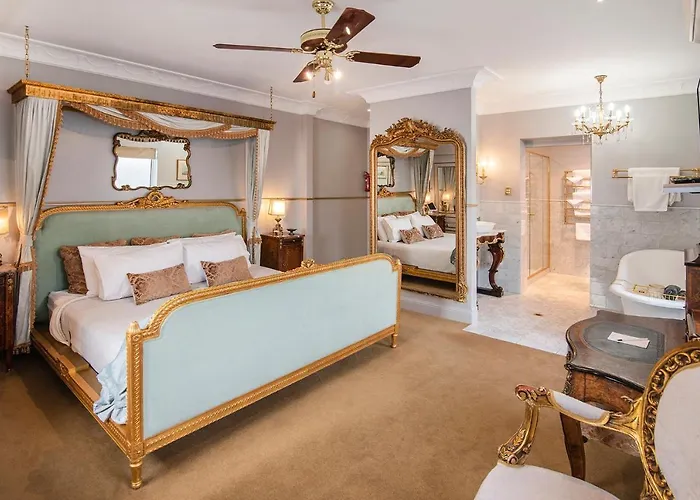 Сity center hotels Josephines Luxury Accommodation