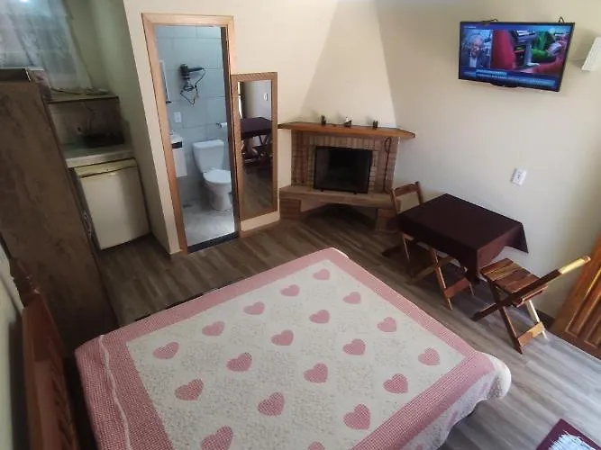 Vila: Chales E Aptos Carvalhos Em Monte Verde