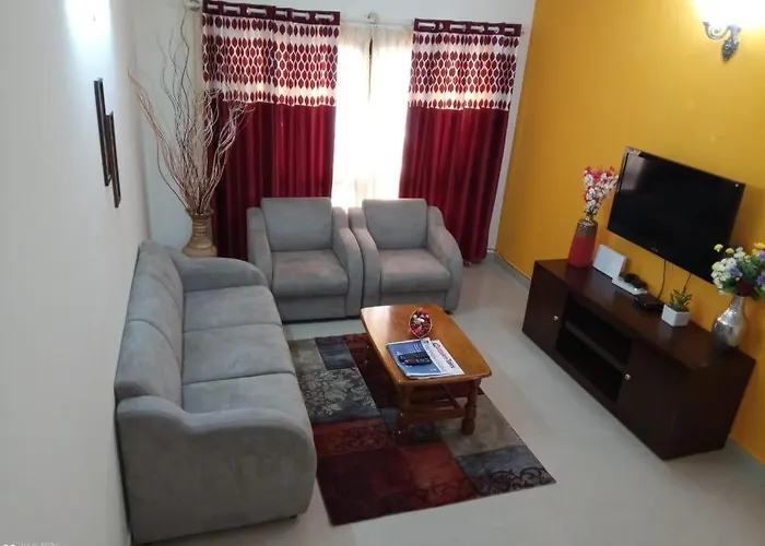Guests house Bulande Comforts-Service Apartment In Brookfield