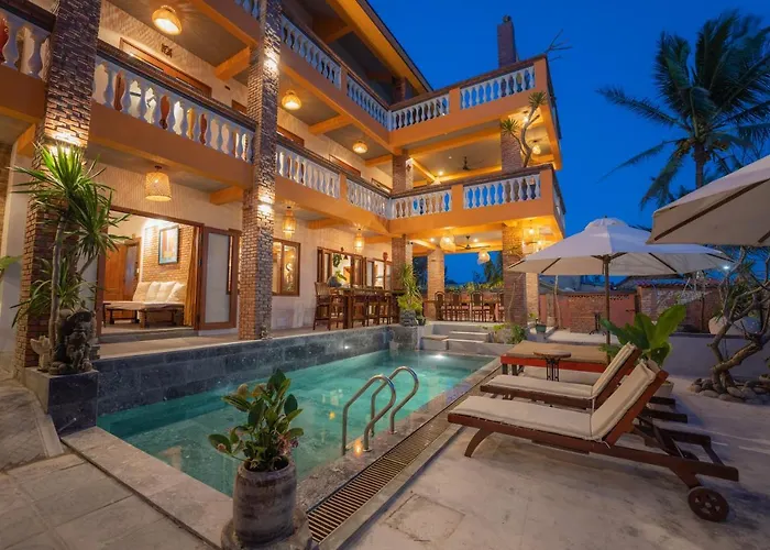 Hidden Beach Pool s