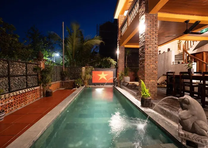 Hidden Beach Pool s