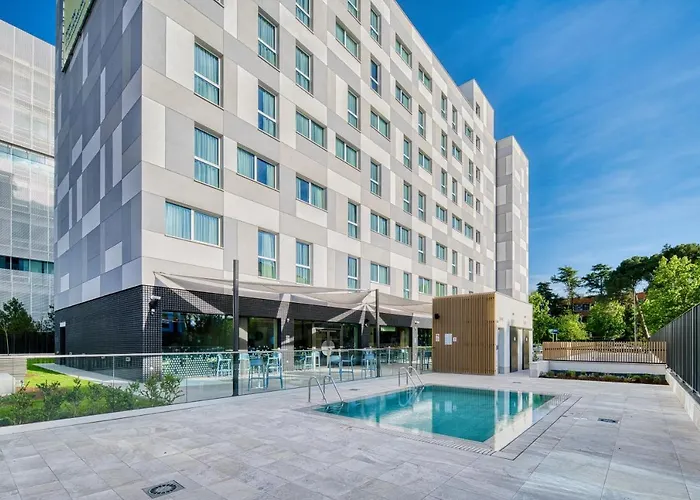 Family Friendly Hotels Holiday Inn Express - Madrid - Airport By Ihg