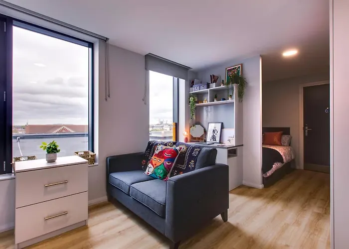 All Vacation Rentals Yugo Explore - Kavanagh Court
