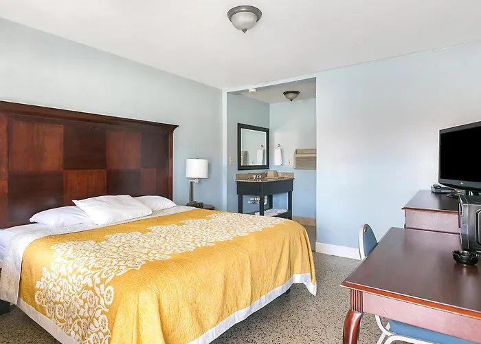 Deluxe Inn