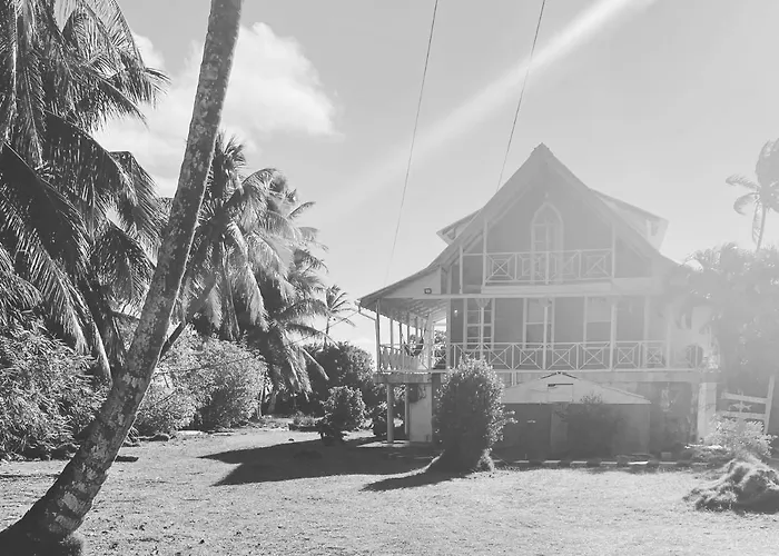 Alojamento com o café da manhã Apenas: Islander House On Rocky Cay Beach