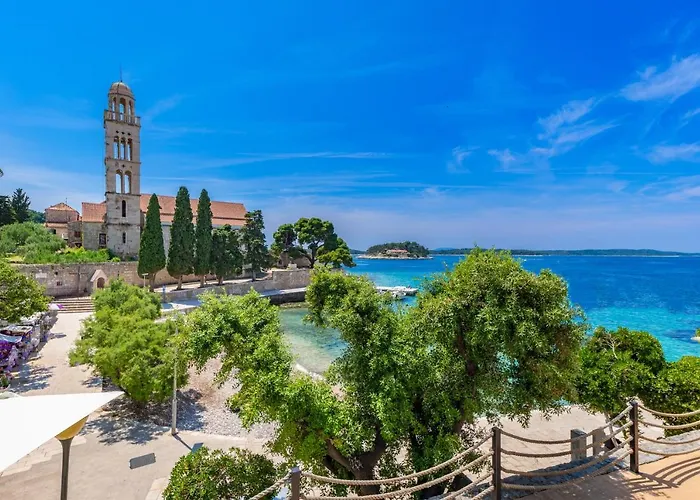Bay Hvar