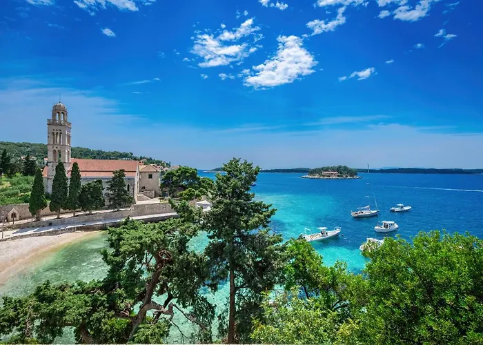 Bay Hvar