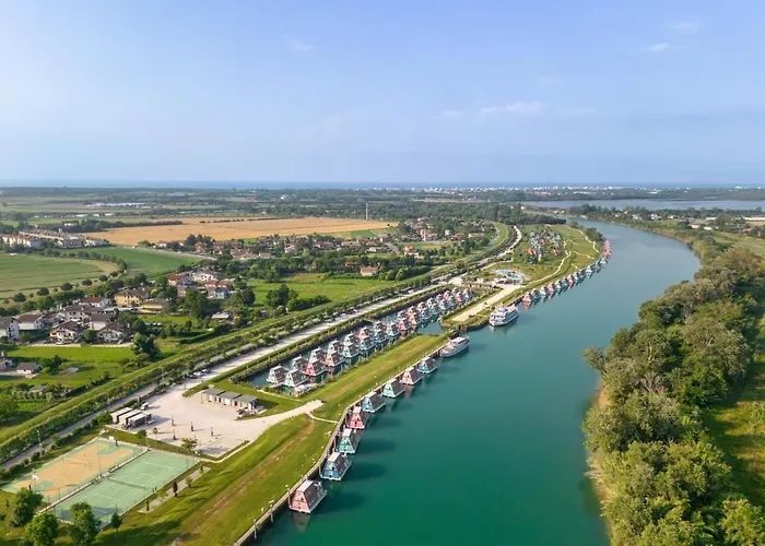 Marina Azzurra Resort