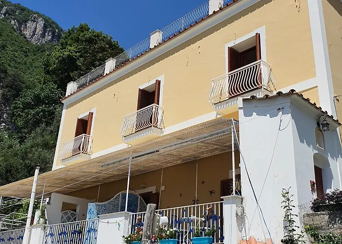 Albergo a parte: Villa Celentano