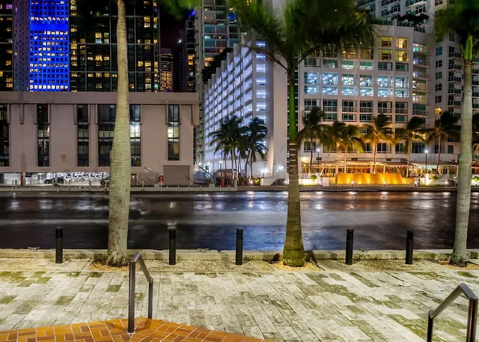  Hyatt Regency Miami