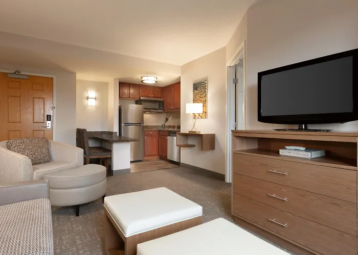 3 star hotel: Staybridge Suites Tampa East- Brandon By Ihg