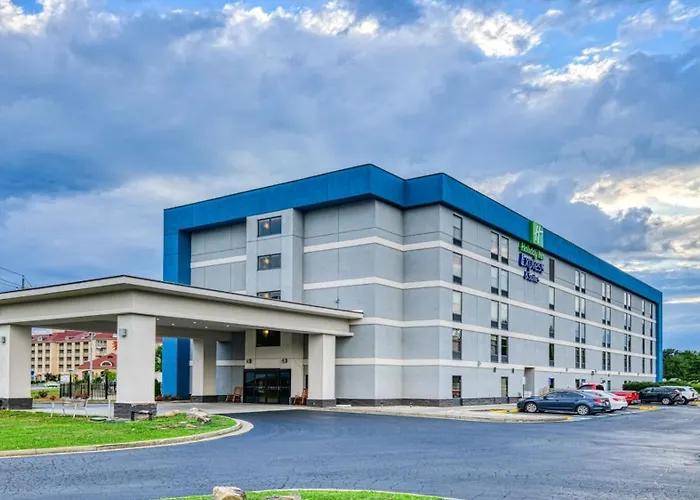 Holiday Inn Express & Suites Pigeon Forge By Ihg
