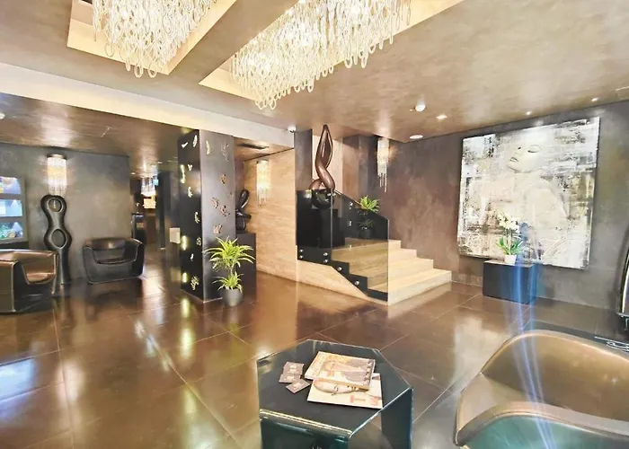 4 star hotel: Diva Luxury Hotel