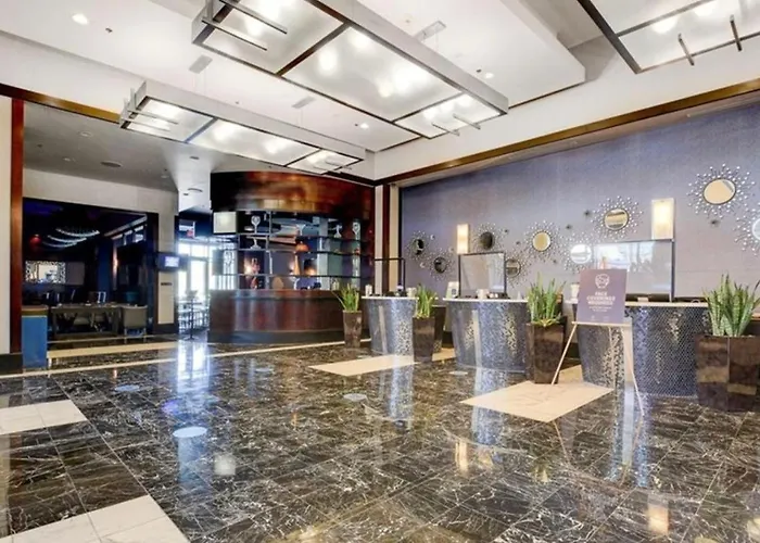 Condo At Platinum Strip View
