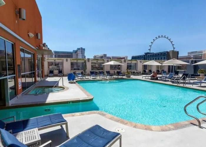 Condo At Platinum Strip View