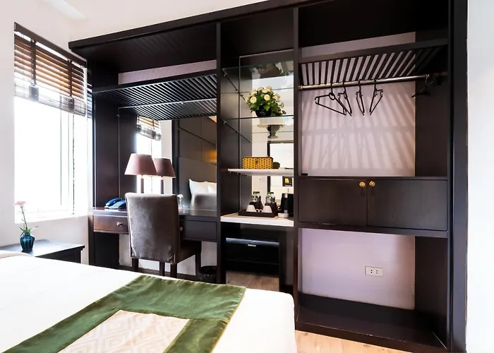 Hanoi Center Silk Charming Hotel & Travel