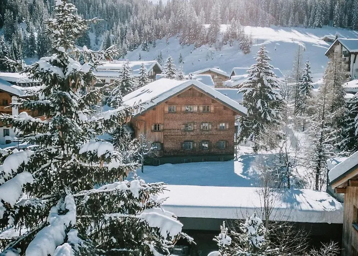 Alpina Lech - Geborgen in den Bergen