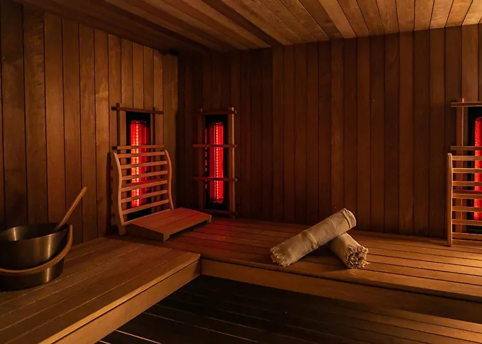 The Newport Lodge Included 3H Private Indoor Welnes & Use E-Bikes