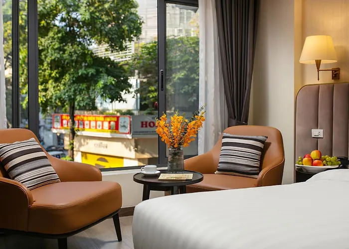Hotel with pool: San Palace Hotel & Rooftop