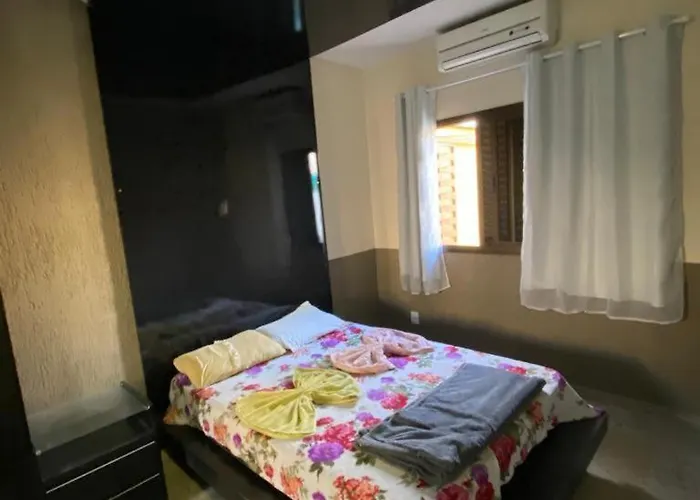 Casa em condomínio fechado-8 minutos do shop.Flamboyant