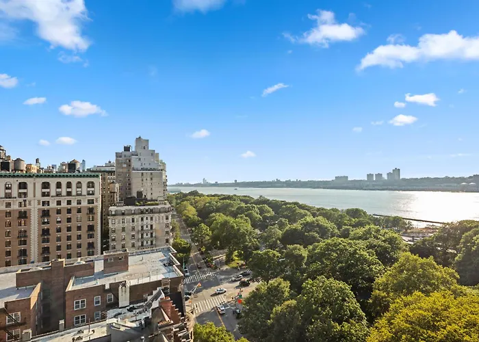 Cheap hotels Riverside Tower