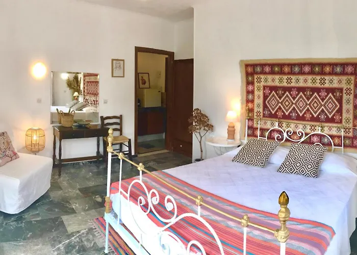Theodora Hotel