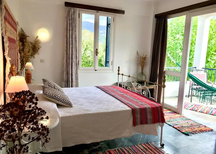 Theodora Hotel