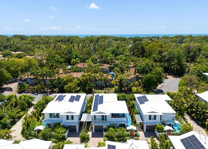 Private Villa: Escape Villas Port Douglas